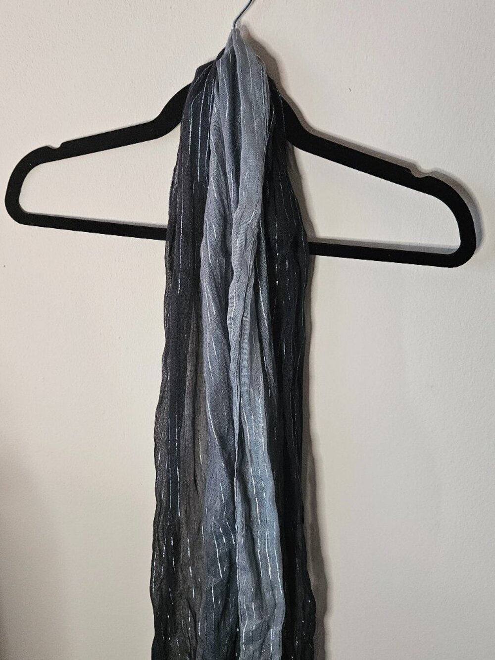 Vintage Apt 9 2000s Black Gray Ombre Silver Metallic Scarf